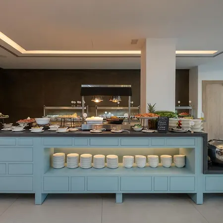 Kyrat Amarac מלון