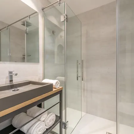 Otel Kyrat Amarac