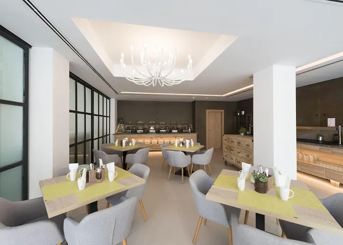 Kyrat Amarac Szálloda