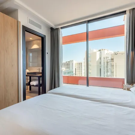 Kyrat Amarac Otel
