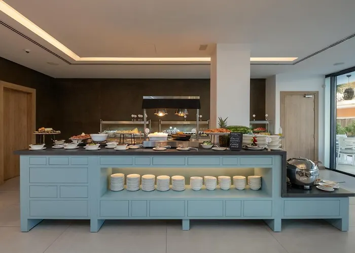 Kyrat Amarac Готель